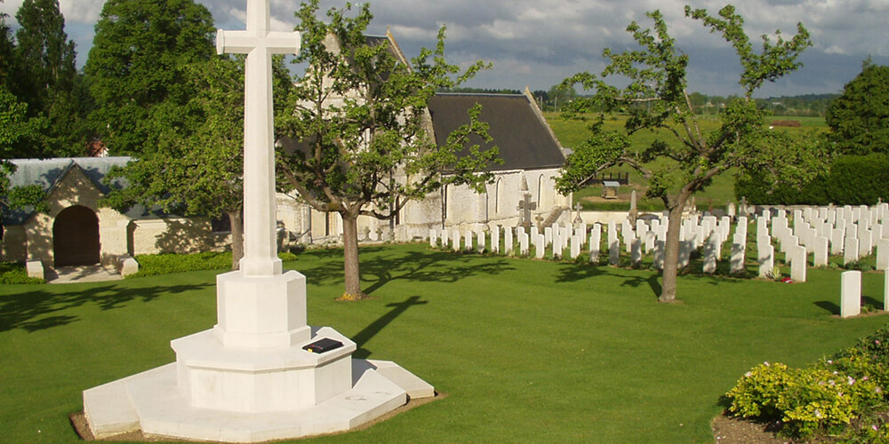8. Brouay war cemetery