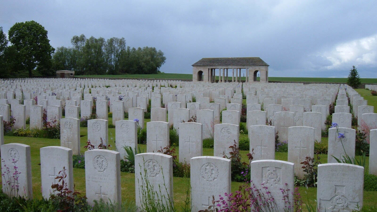 Guards Cemetery, Lesboeufs