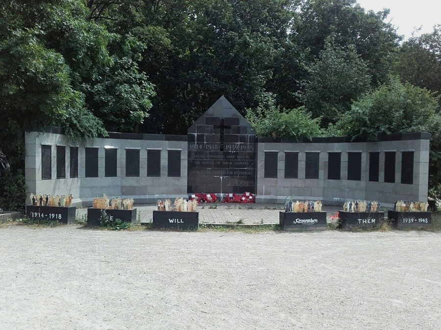 City Of London And Tower Hamlets Cemetery screen wall memorial
