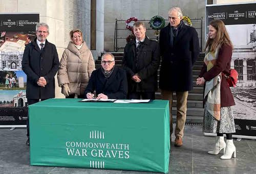 menin gate signing