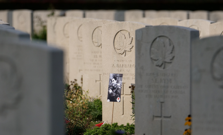 CWGC Headstones with photo