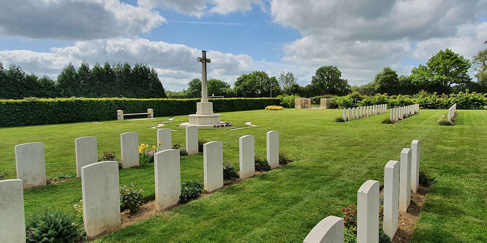 15. St Desir War cemetery