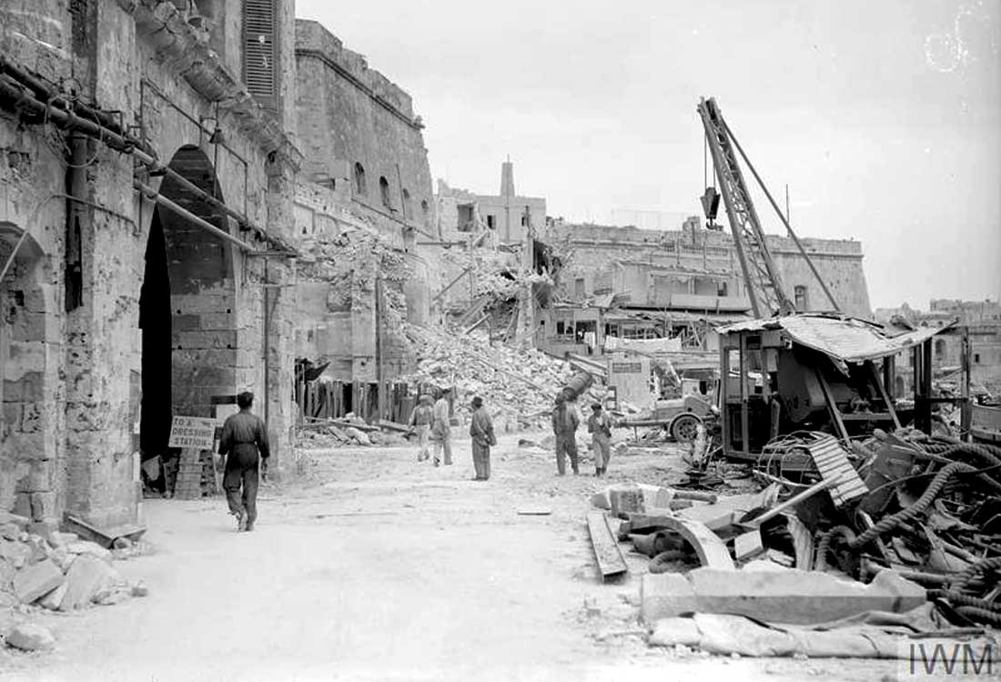 malta bombing iwm a 9570
