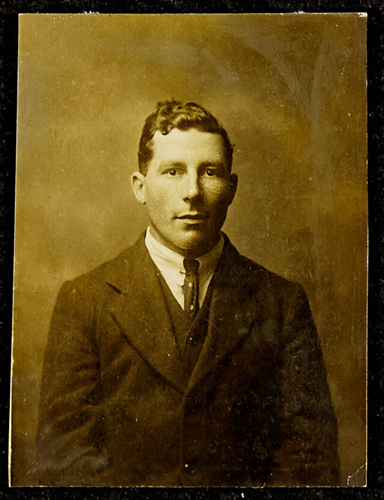 cwgc 6 4 1 1 133 portrait 2 resize700