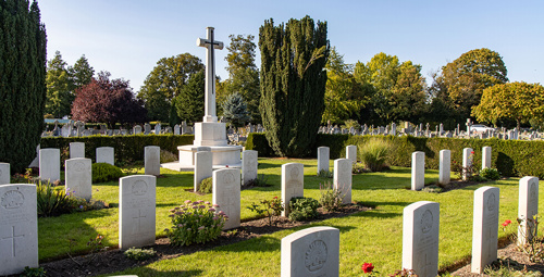 best cemetery tours header image
