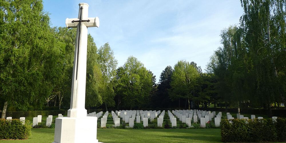 5. Cambes-en-Plaine war cemetery