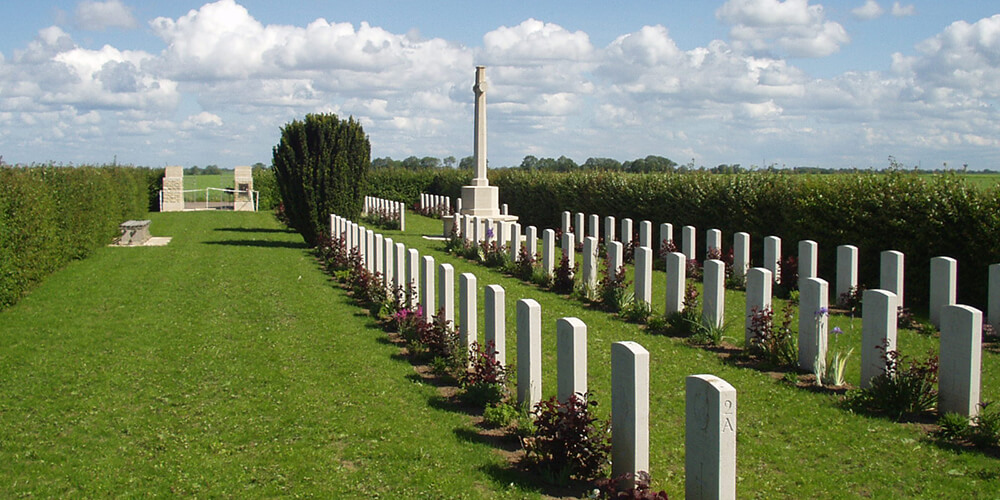 6. Secqueville-en-bessin war cemetery