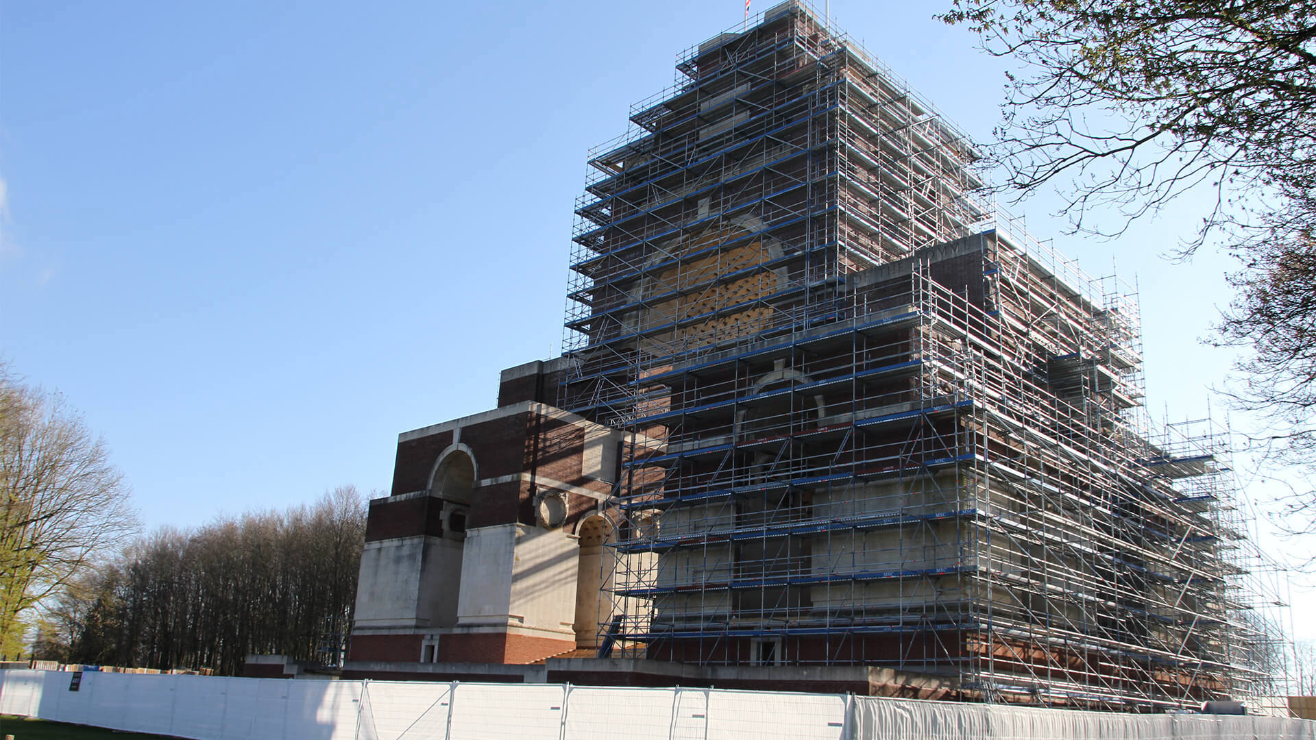 Scaffolding at thiepval memorial